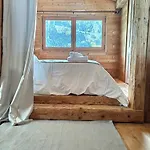 Spacieux à Pour 9 – Vue Panoramique Mont-blanc, Jacuzzi, Jardin&parking * Chamonix