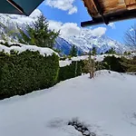 Spacieux à Pour 9 – Vue Panoramique Mont-blanc, Jacuzzi, Jardin&parking Chalet
