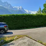 Spacieux à Pour 9 – Vue Panoramique Mont-blanc, Jacuzzi, Jardin&parking *
