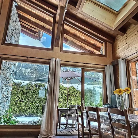 シャレー Spacieux A Pour 9 - Vue Panoramique Mont-blanc, Jacuzzi, Jardin & Parking シャモニー