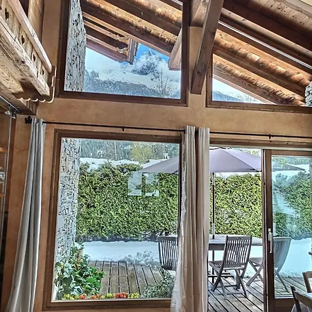 シャレー Spacieux A Pour 9 - Vue Panoramique Mont-blanc, Jacuzzi, Jardin & Parking シャモニー