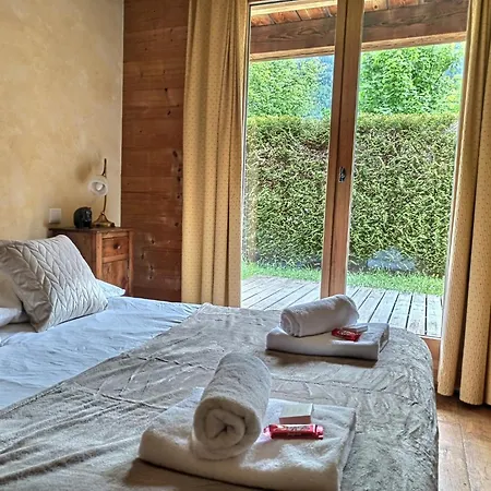 Spacieux à Pour 9 – Vue Panoramique Mont-blanc, Jacuzzi, Jardin&parking * Chamonix