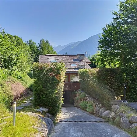 Spacieux à Pour 9 – Vue Panoramique Mont-blanc, Jacuzzi, Jardin&parking Chalet *